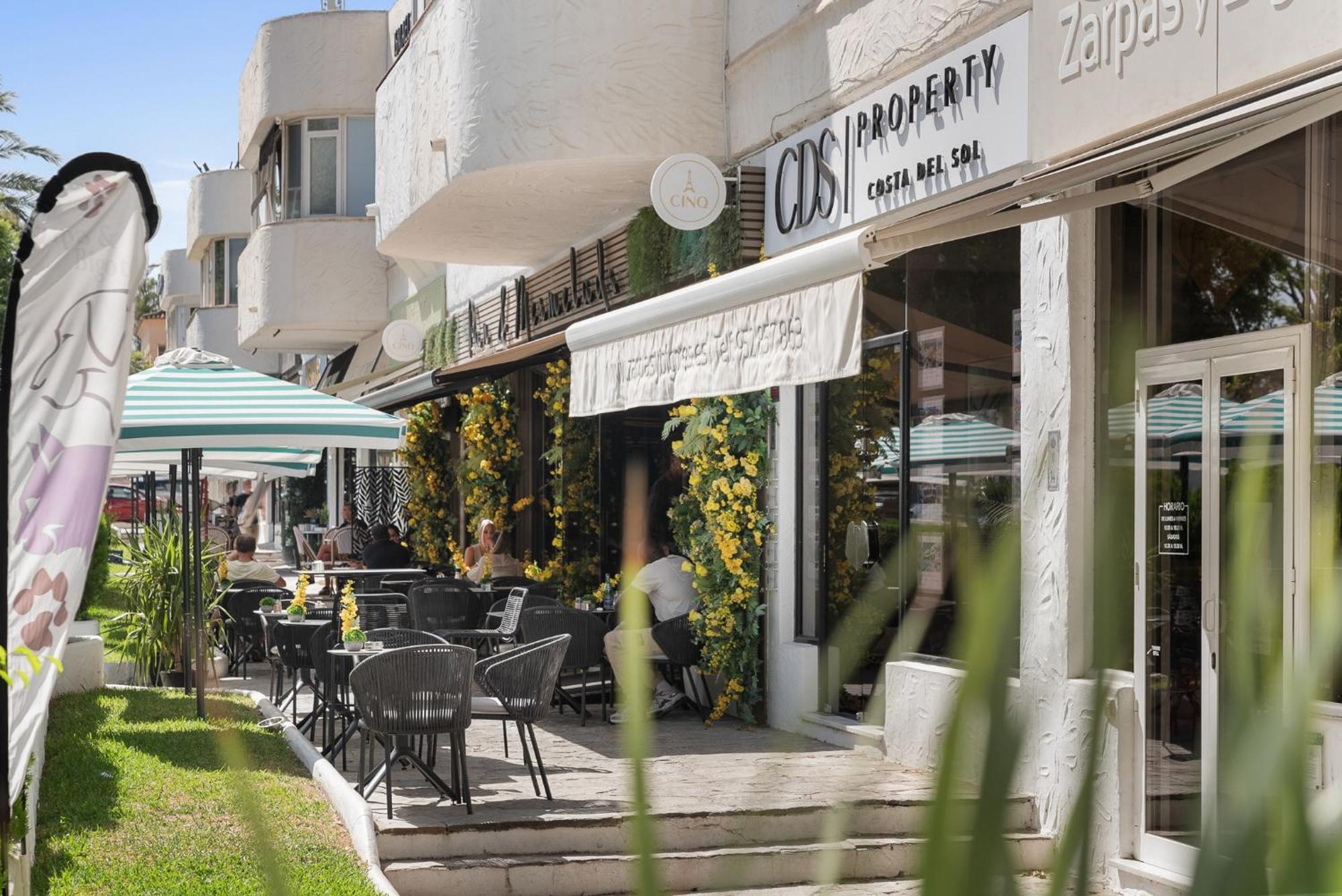 Апартаменты Marbella Real Seaside Номер фото