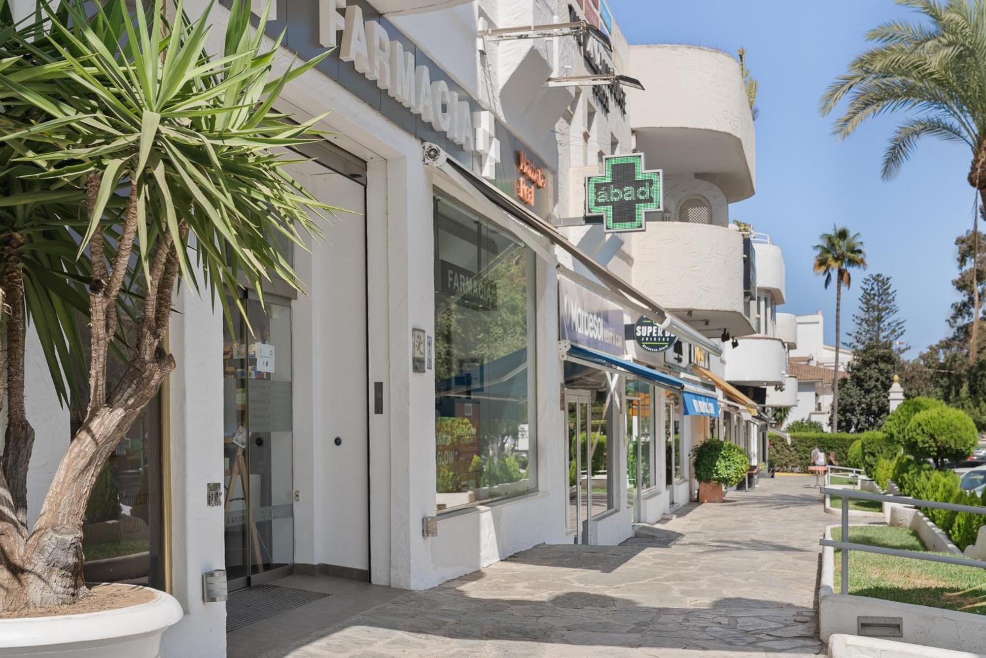Апартаменты Marbella Real Seaside Экстерьер фото